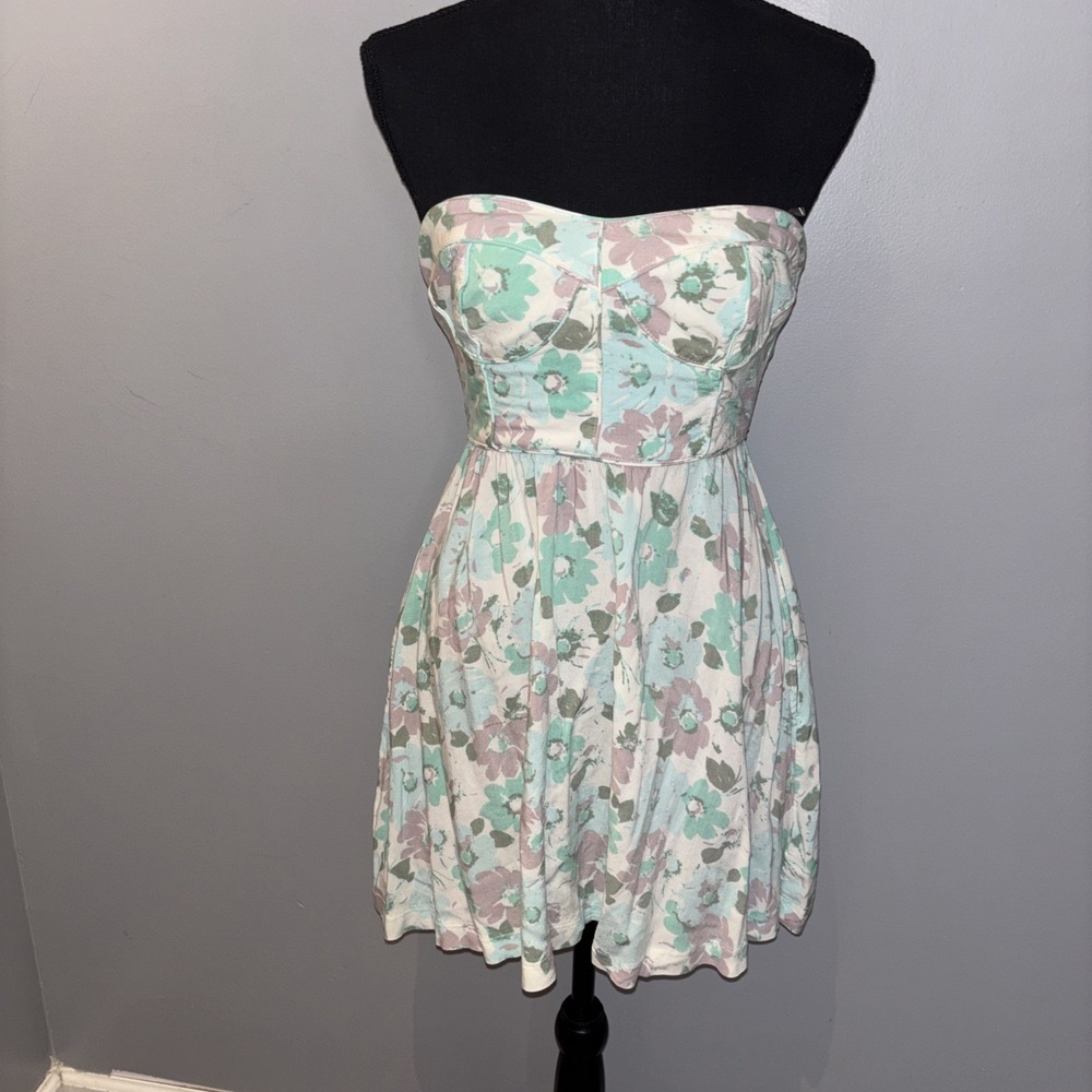 Kirra Strapless Mini Dress Fitted Corseted Bodice‎ Pastel Floral Size S